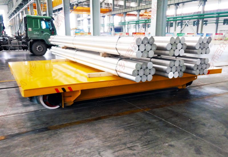 使用低壓軌道電動轉運車進行重載運輸?shù)膬?yōu)勢