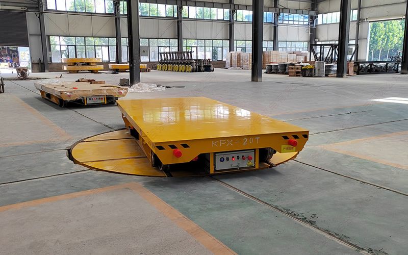 過跨平板車的結構通常包含哪些部分？