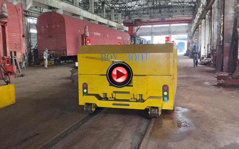 武漢某用戶300噸公鐵兩用牽引車(chē)