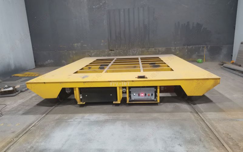 KPX系列電瓶供電型軌道電動(dòng)平板車(chē)